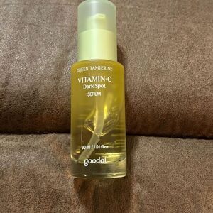 GOODAL Green Tangerine Vitamin‎ C Dark Spot Serum 1.01 fl oz.